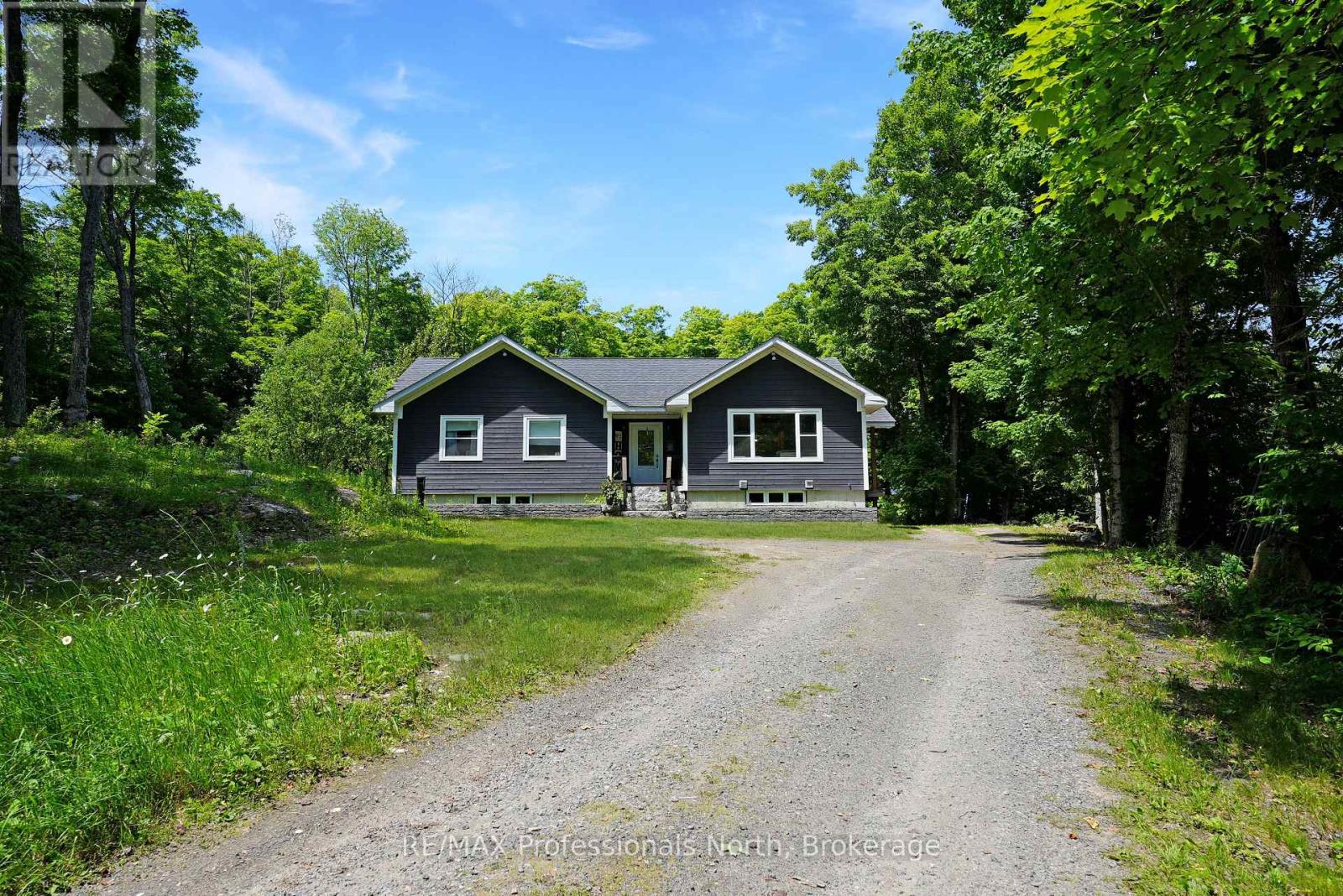 1979 Blairhampton Road, Minden Hills, Ontario  K0M 2K0 - Photo 5 - X12245996