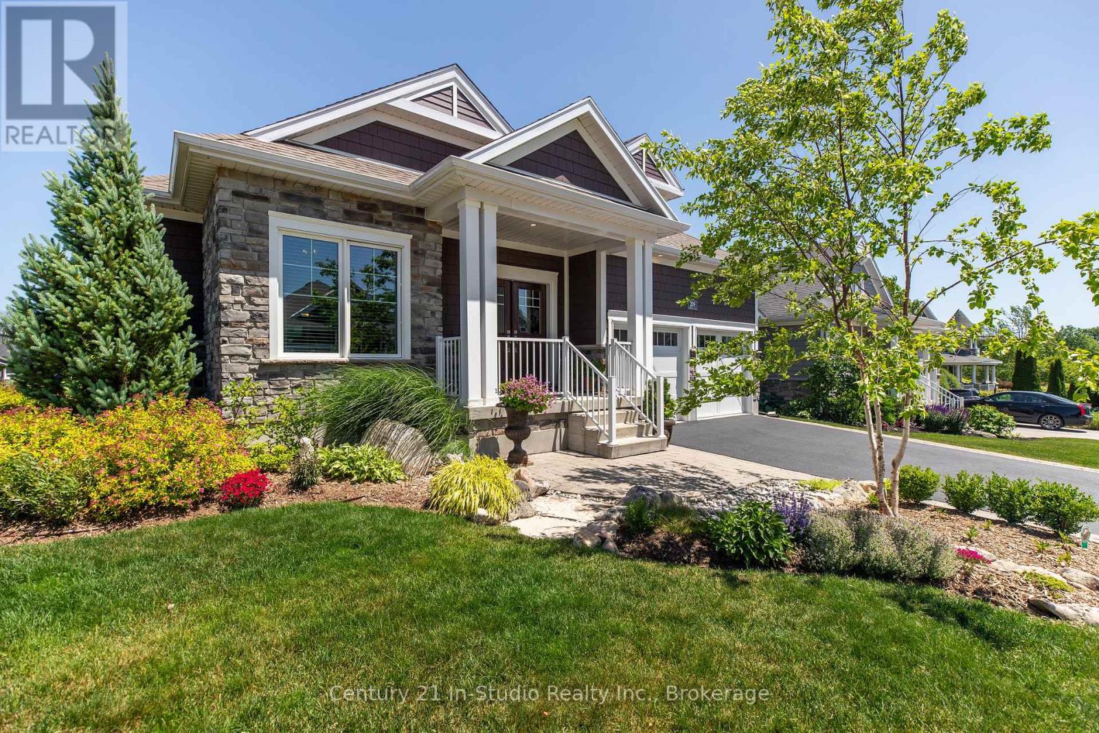 209 Snowberry Lane, Georgian Bluffs, Ontario  N0H 1S0 - Photo 3 - X12246162