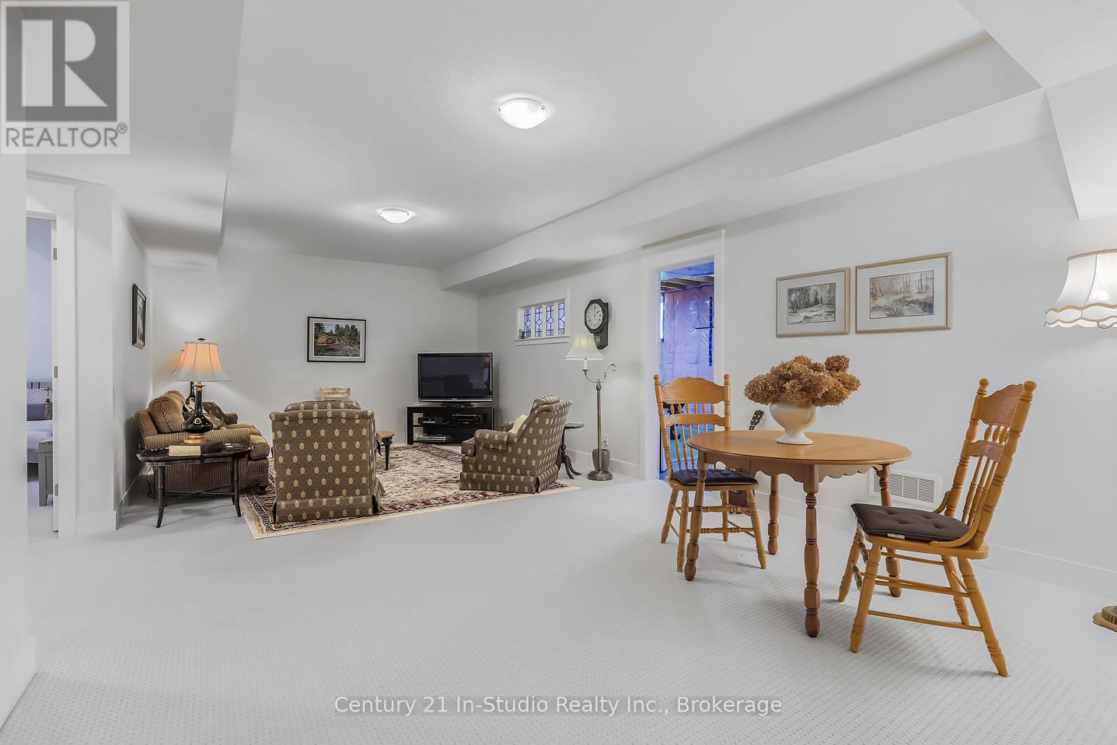 209 Snowberry Lane, Georgian Bluffs, Ontario  N0H 1S0 - Photo 39 - X12246162