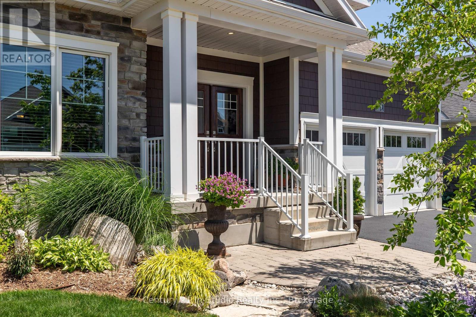 209 Snowberry Lane, Georgian Bluffs, Ontario  N0H 1S0 - Photo 6 - X12246162