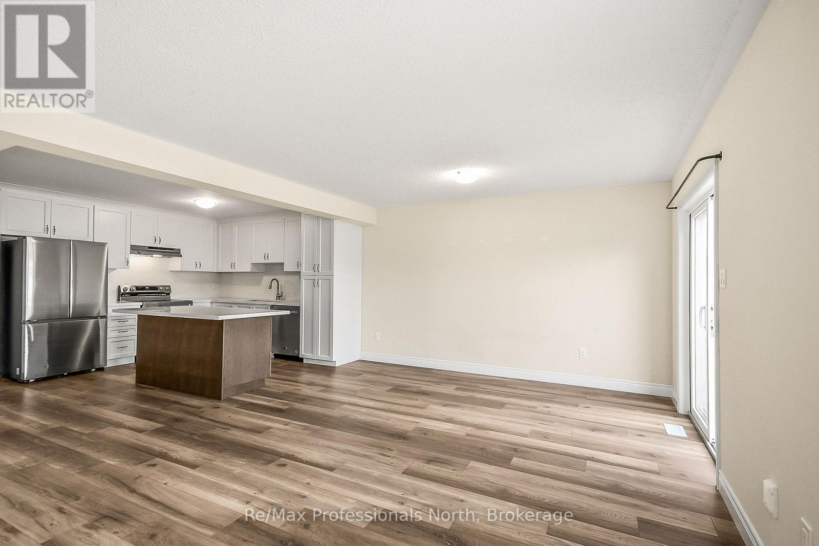 290 Daffodil Court, Gravenhurst, Ontario  P1P 0B8 - Photo 7 - X12246214