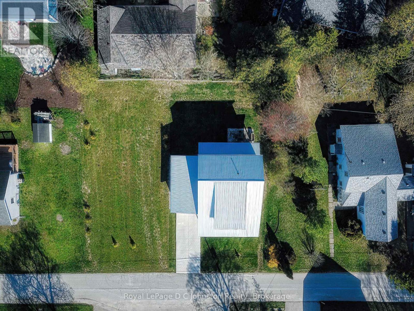 60 Water Street, Saugeen Shores, Ontario  N0H 2L0 - Photo 4 - X12246215