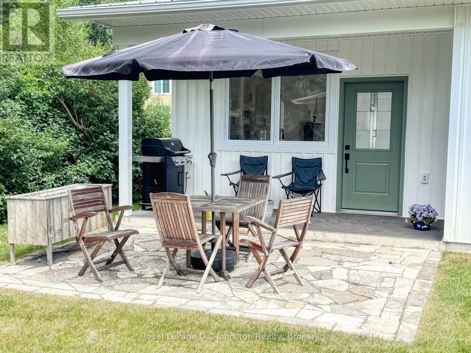 60 Water Street, Saugeen Shores, Ontario  N0H 2L0 - Photo 7 - X12246215