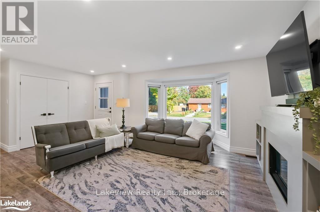 3914 Rosemary Lane, Innisfil, Ontario  L9S 2L6 - Photo 6 - N12246290