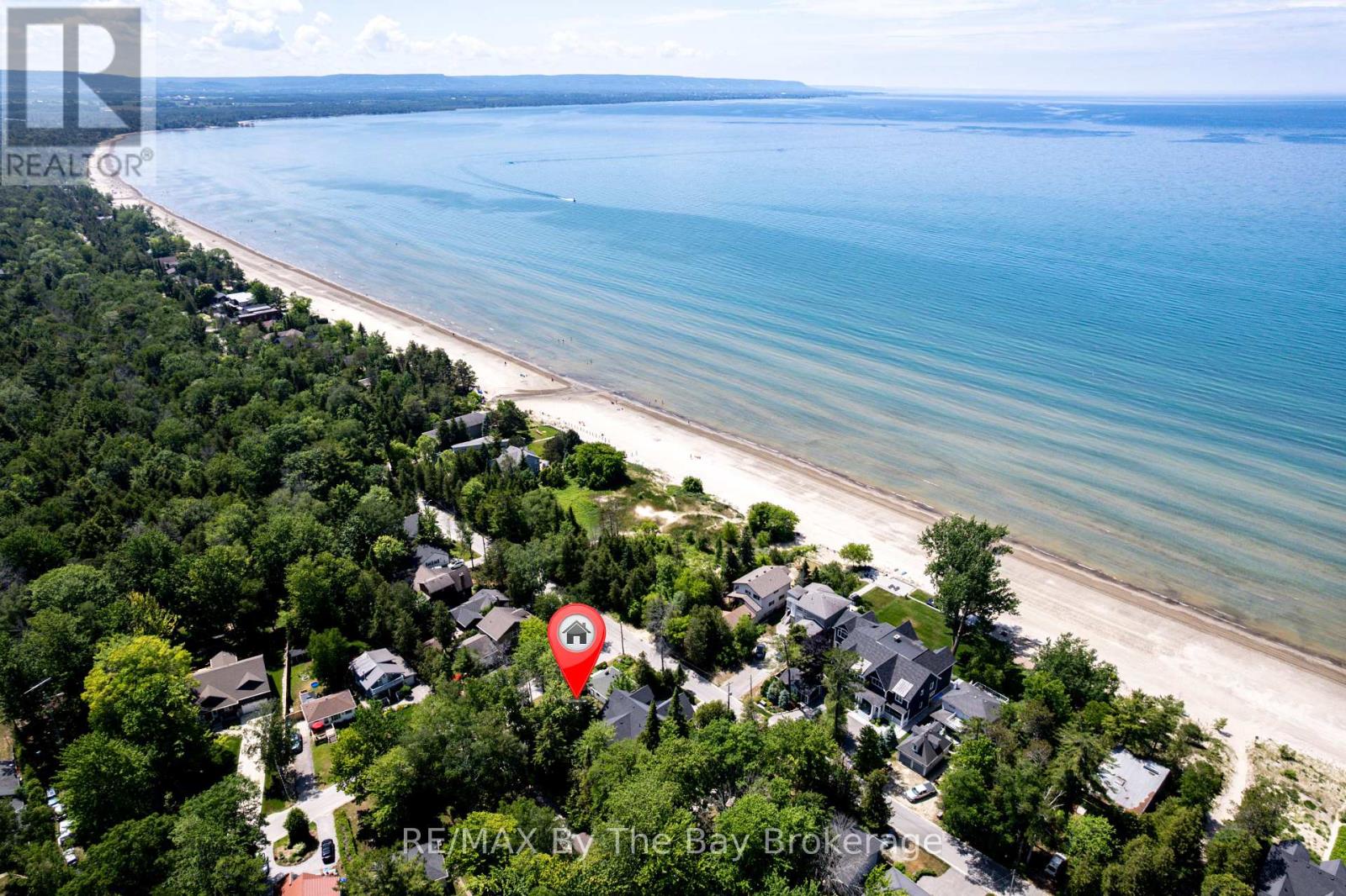 1105 Shore Lane, Wasaga Beach, Ontario  L9Z 1Z8 - Photo 2 - S12246251