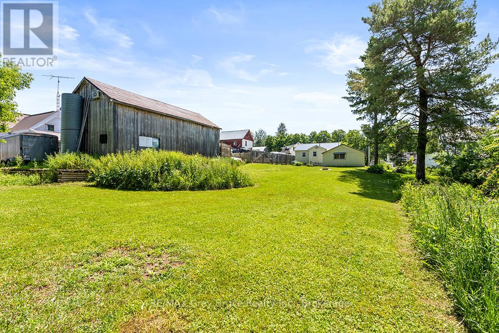 580309 60 Side Road, Chatsworth, Ontario  N0H 1C0 - Photo 28 - X12246391