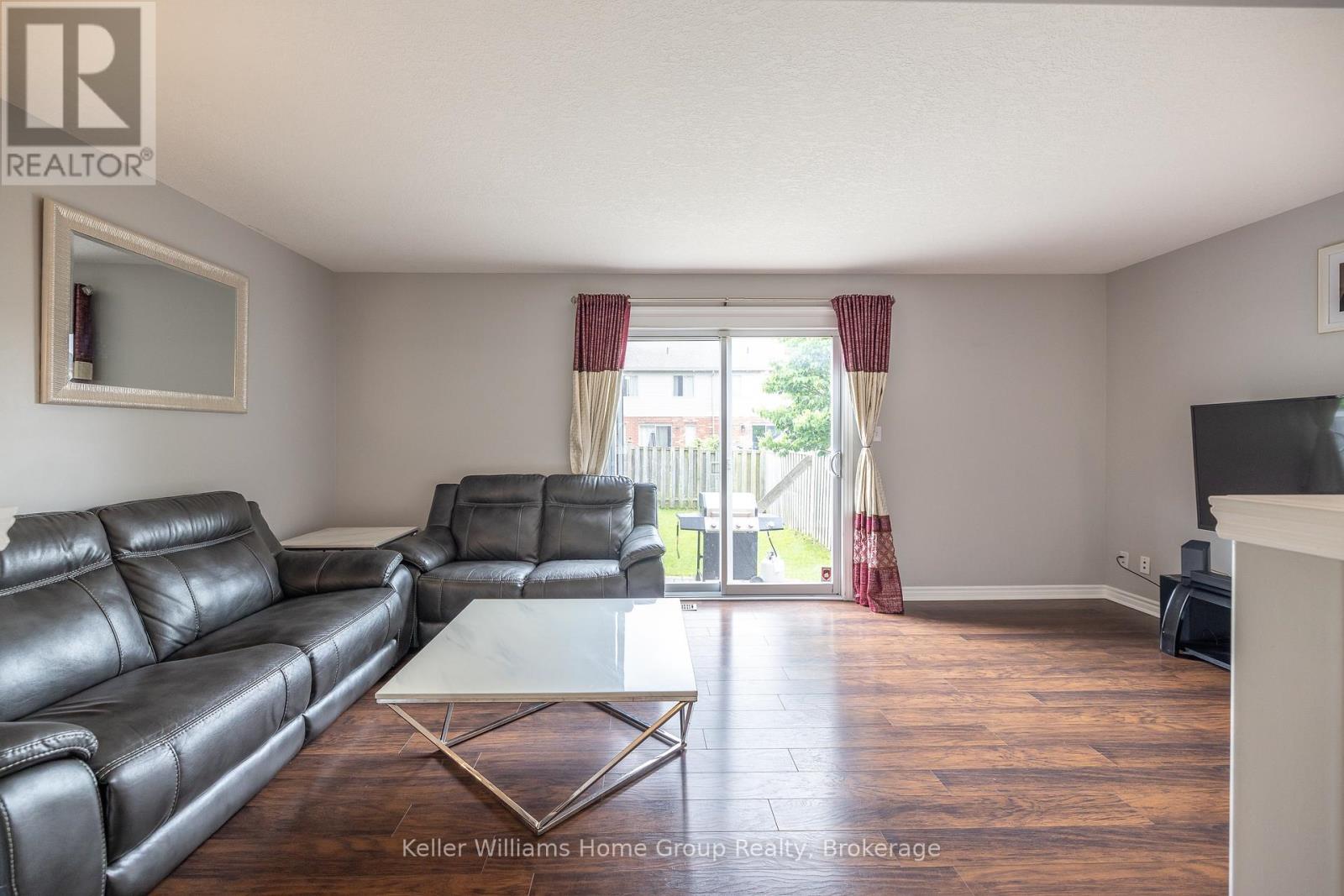 49 Washburn Drive, Guelph, Ontario  N1E 0B2 - Photo 11 - X12246530