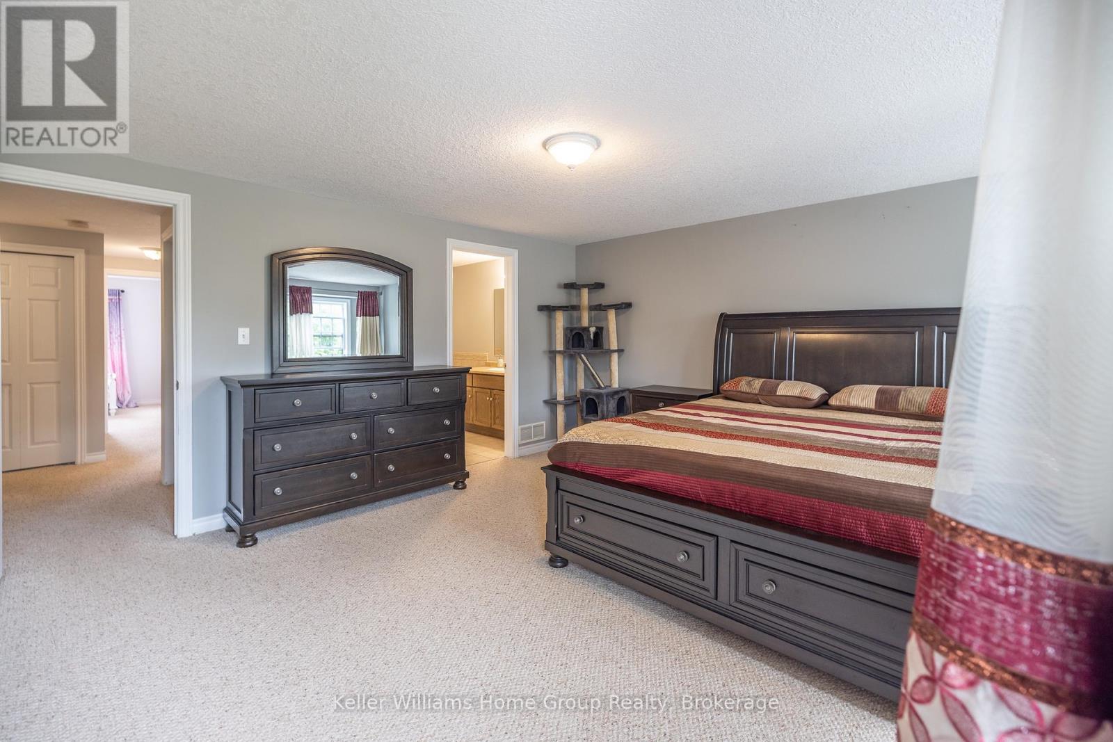 49 Washburn Drive, Guelph, Ontario  N1E 0B2 - Photo 14 - X12246530