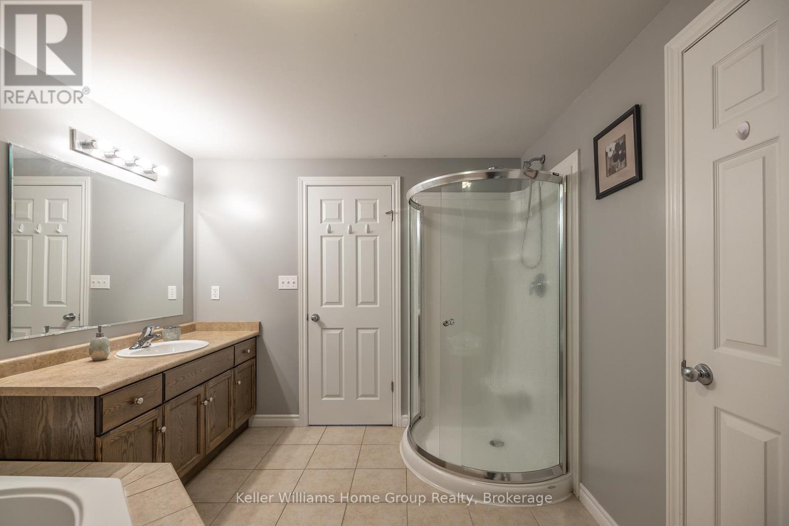 49 Washburn Drive, Guelph, Ontario  N1E 0B2 - Photo 15 - X12246530