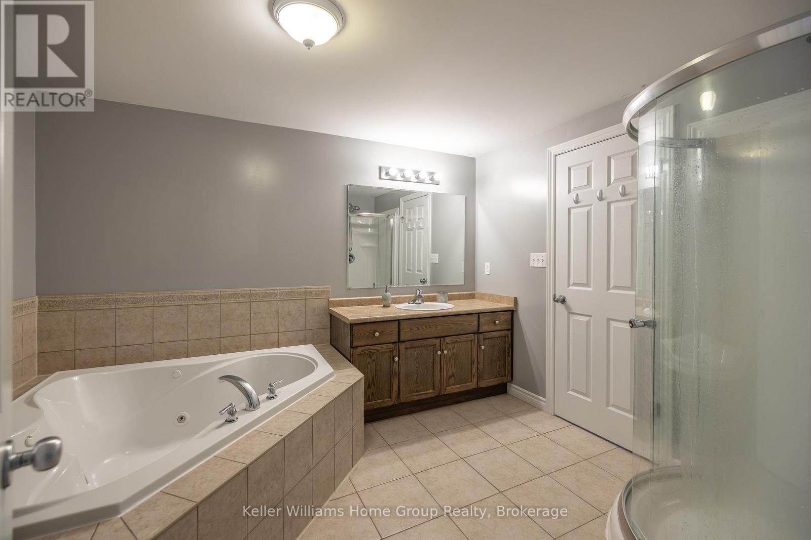 49 Washburn Drive, Guelph, Ontario  N1E 0B2 - Photo 16 - X12246530