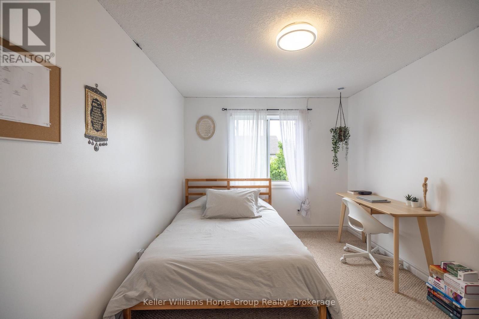 49 Washburn Drive, Guelph, Ontario  N1E 0B2 - Photo 17 - X12246530