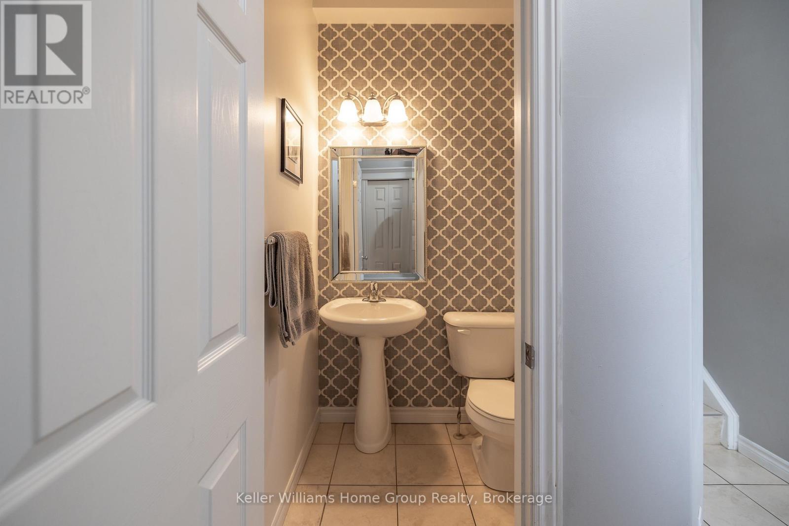 49 Washburn Drive, Guelph, Ontario  N1E 0B2 - Photo 6 - X12246530