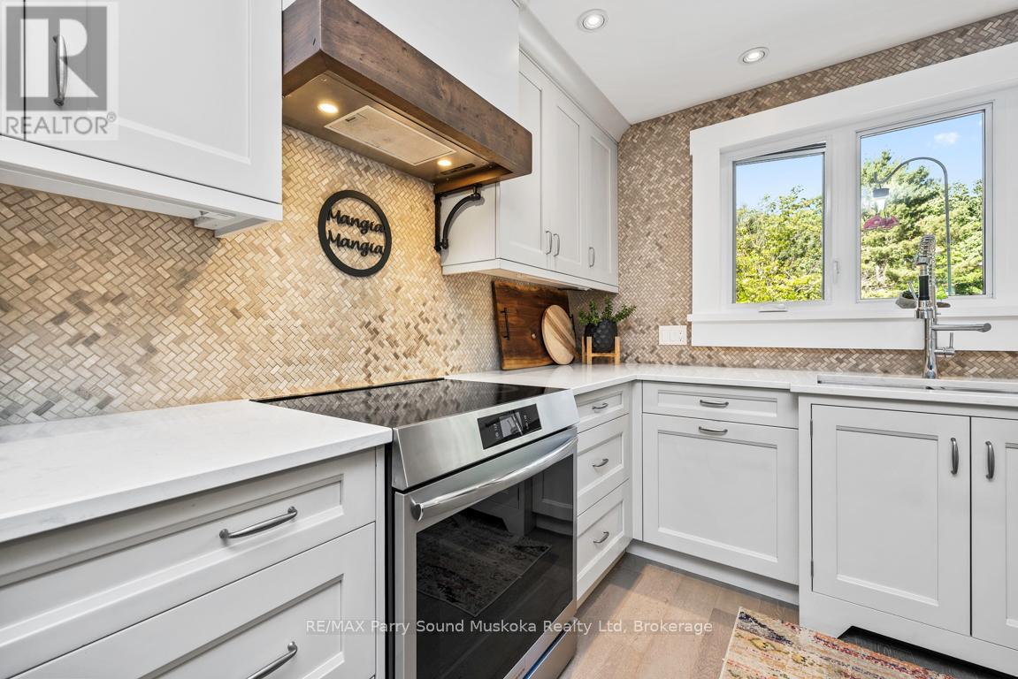 16 Birch Crescent, Seguin, Ontario  P2A 0B2 - Photo 22 - X12246540