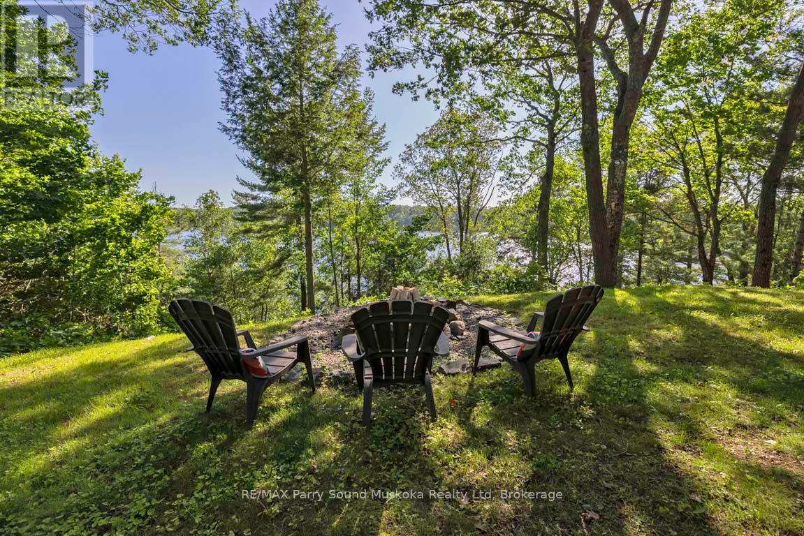 16 Birch Crescent, Seguin, Ontario  P2A 0B2 - Photo 5 - X12246540