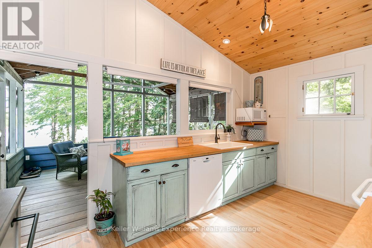 1123 Stone Gate Lane, Bracebridge, Ontario  P1L 1X1 - Photo 13 - X12246542