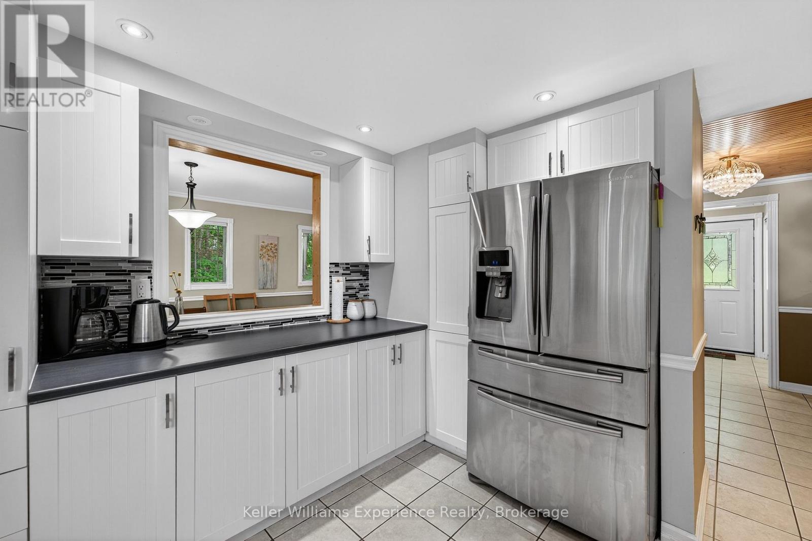 1236 Golden Beach Road, Bracebridge, Ontario  P1L 1W8 - Photo 16 - X12246558