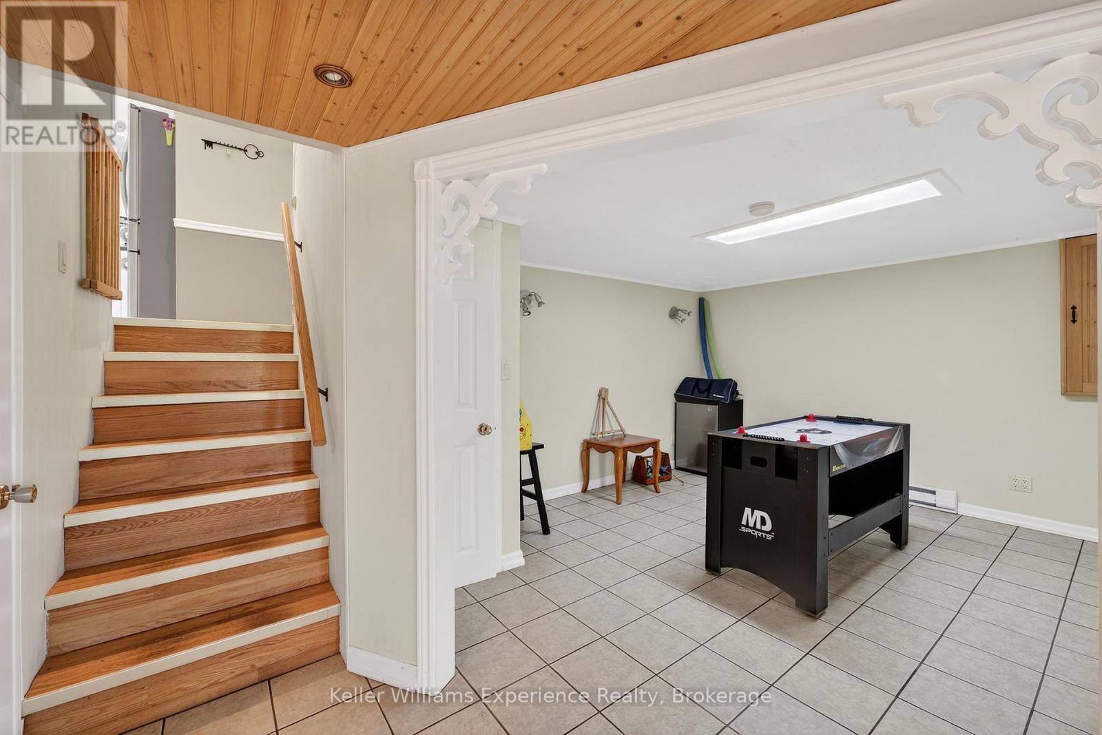 1236 Golden Beach Road, Bracebridge, Ontario  P1L 1W8 - Photo 26 - X12246558