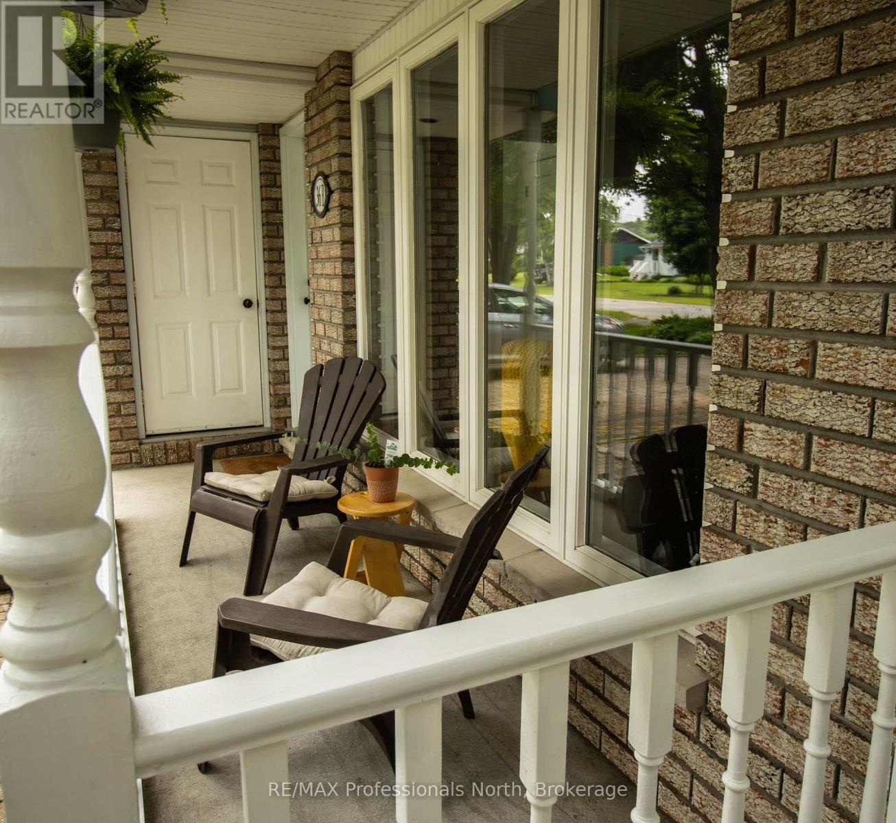 36 B Spencer Street, Bracebridge, Ontario  P1L 1E1 - Photo 2 - X12246615