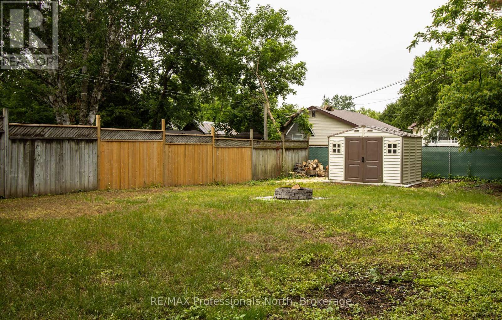 36 B Spencer Street, Bracebridge, Ontario  P1L 1E1 - Photo 26 - X12246615