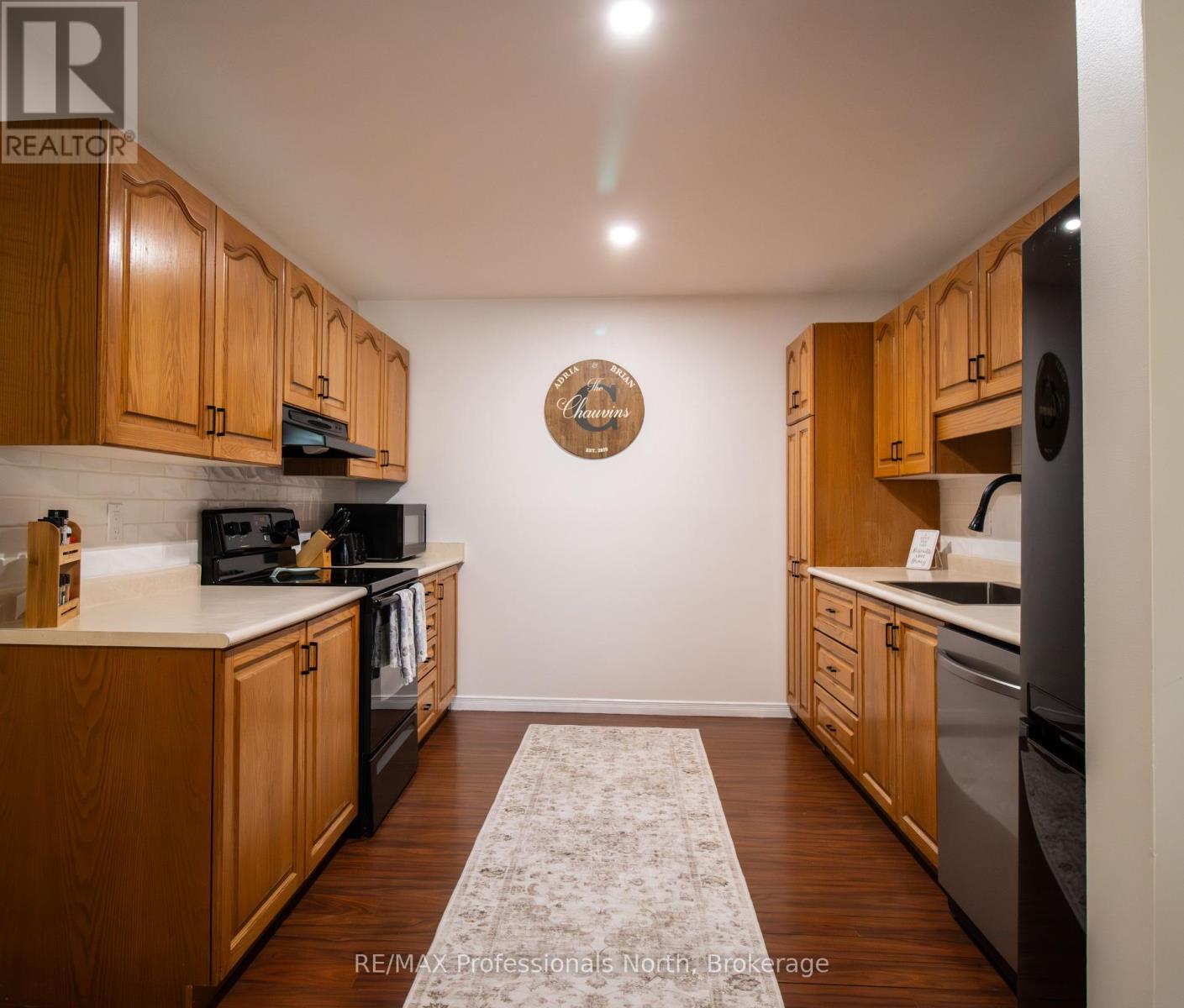 36 B Spencer Street, Bracebridge, Ontario  P1L 1E1 - Photo 8 - X12246615