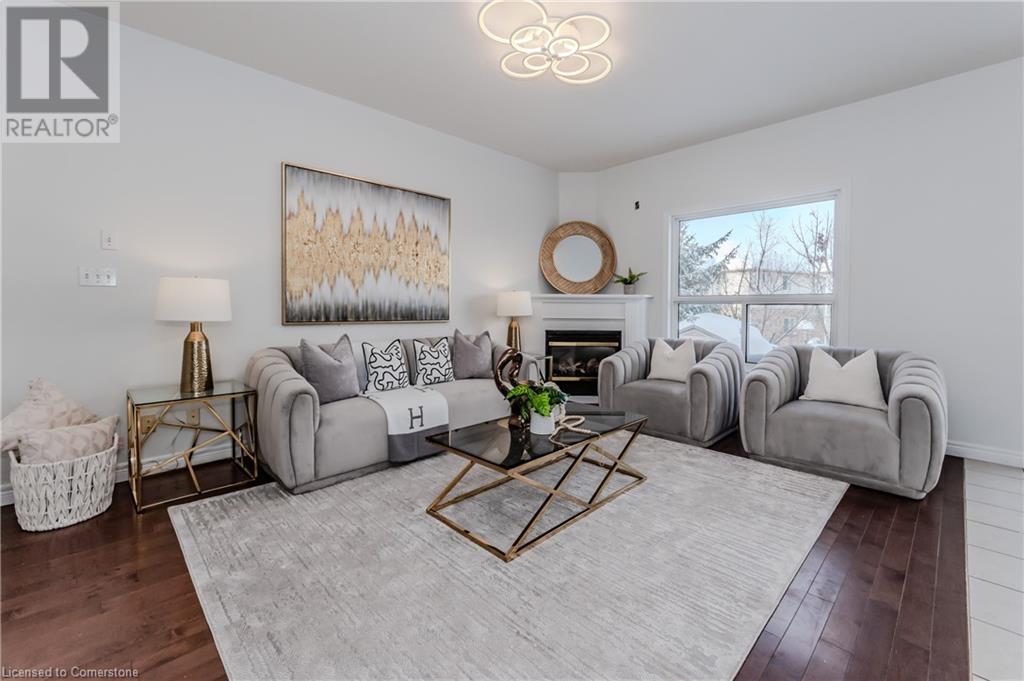 406 Woodrow Drive, Waterloo, Ontario  N2T 2V7 - Photo 2 - 40745366