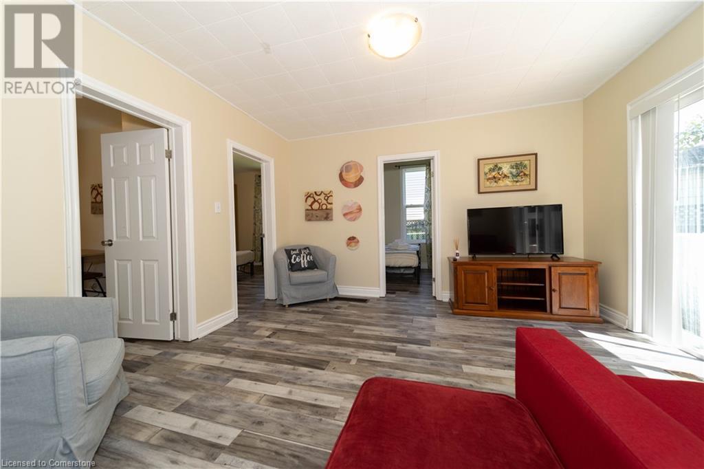 380 Glendale Avenue Unit# Lower, St. Catharines, Ontario  L2T 1C2 - Photo 3 - 40723573