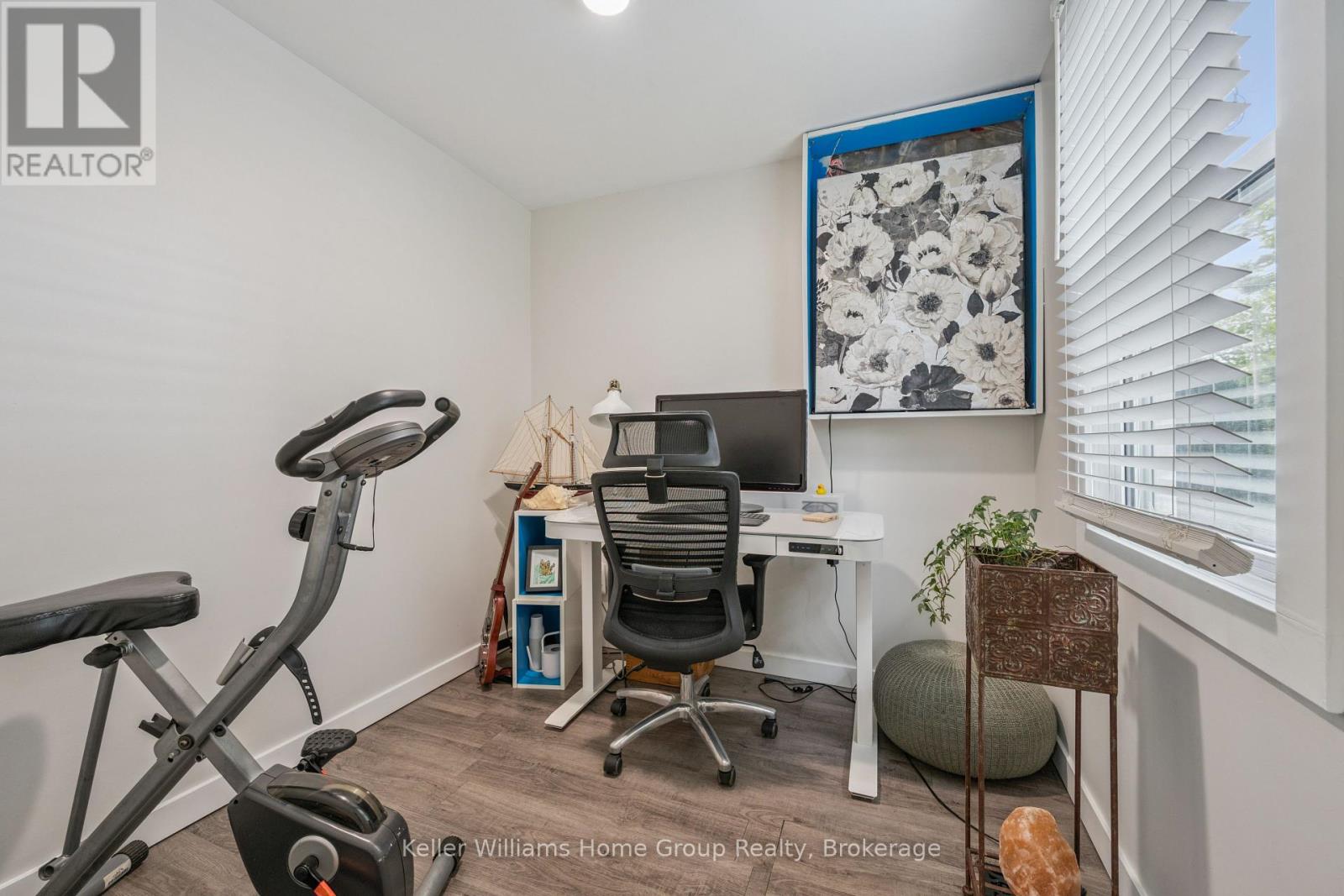 179 Angelene Street, Mississauga, Ontario  L5G 1X1 - Photo 14 - W12246808