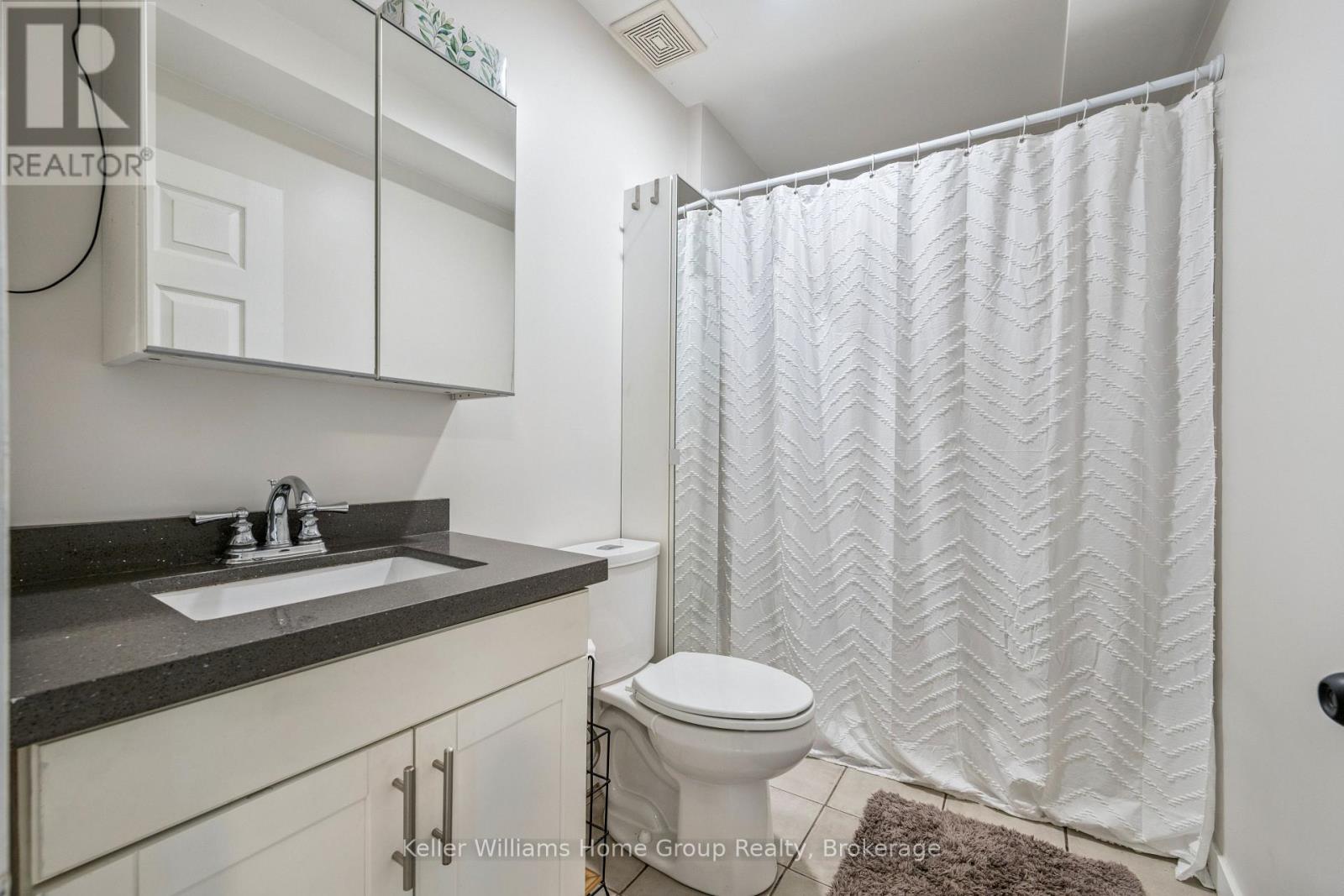 179 Angelene Street, Mississauga, Ontario  L5G 1X1 - Photo 18 - W12246808