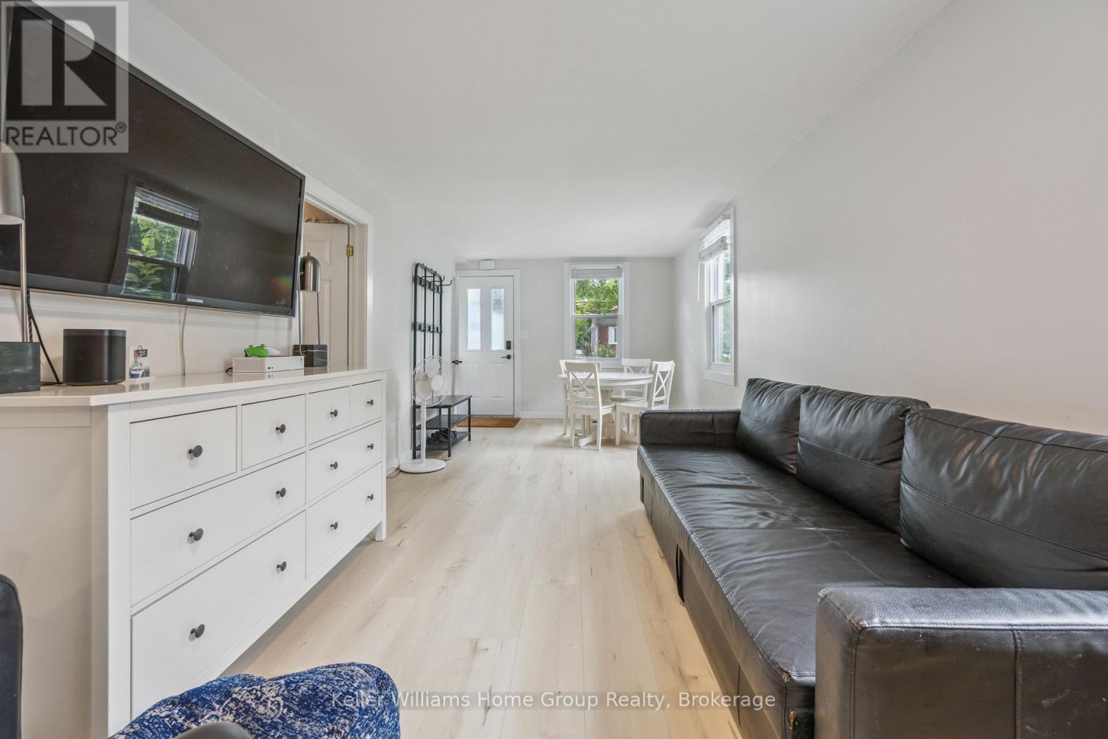 179 Angelene Street, Mississauga, Ontario  L5G 1X1 - Photo 8 - W12246808
