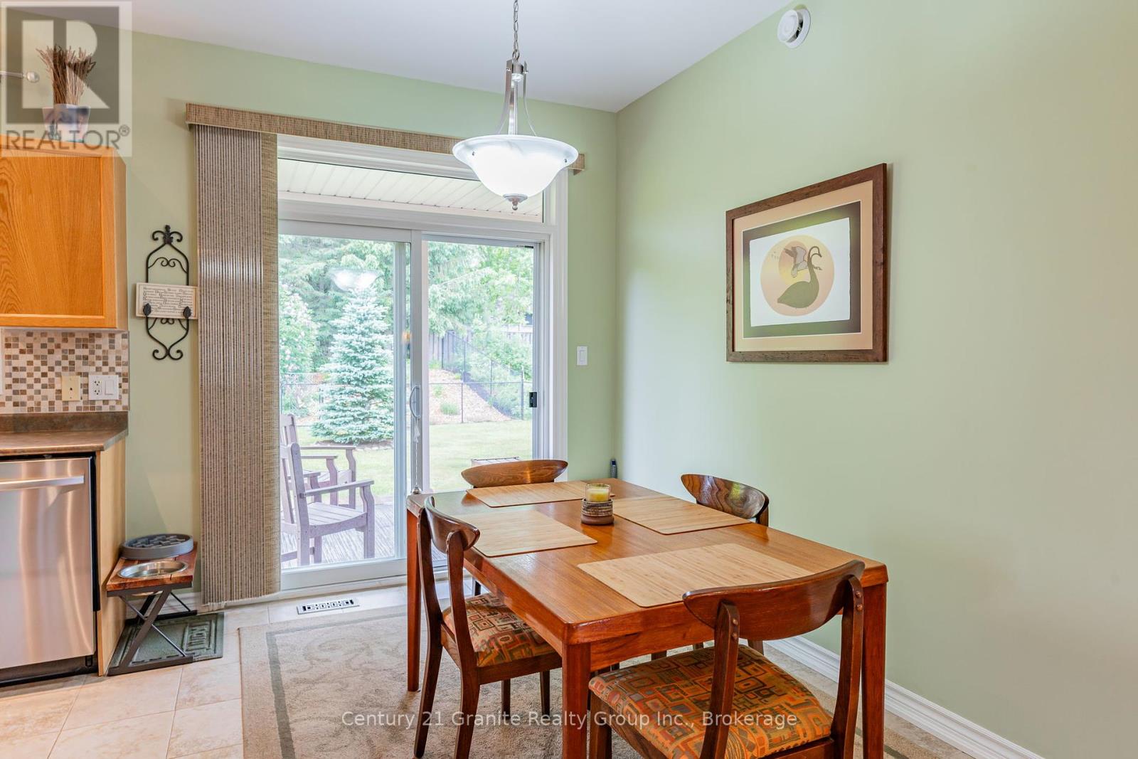 21 Windover Drive, Minden Hills, Ontario  K0M 2K0 - Photo 15 - X12246728