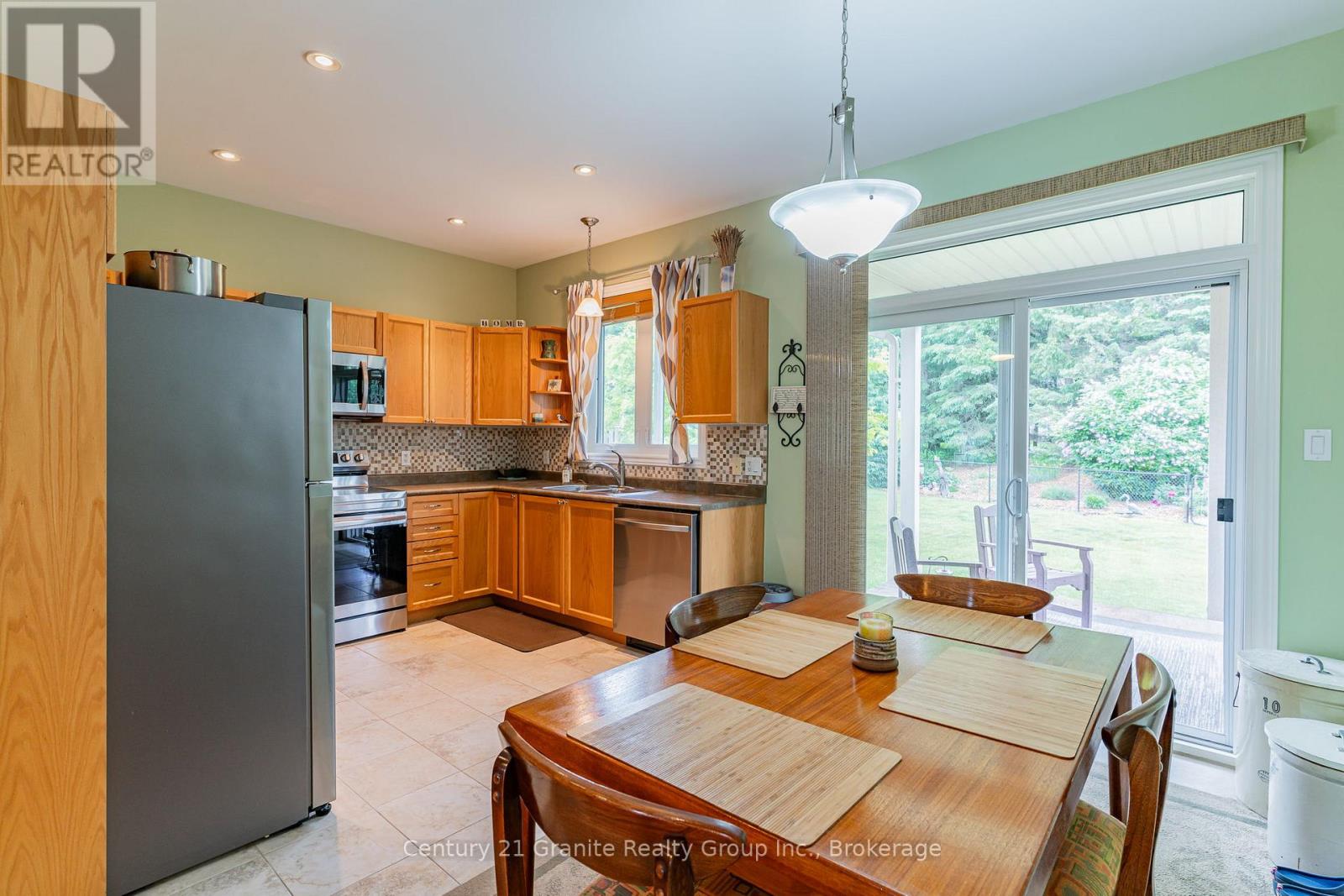 21 Windover Drive, Minden Hills, Ontario  K0M 2K0 - Photo 16 - X12246728