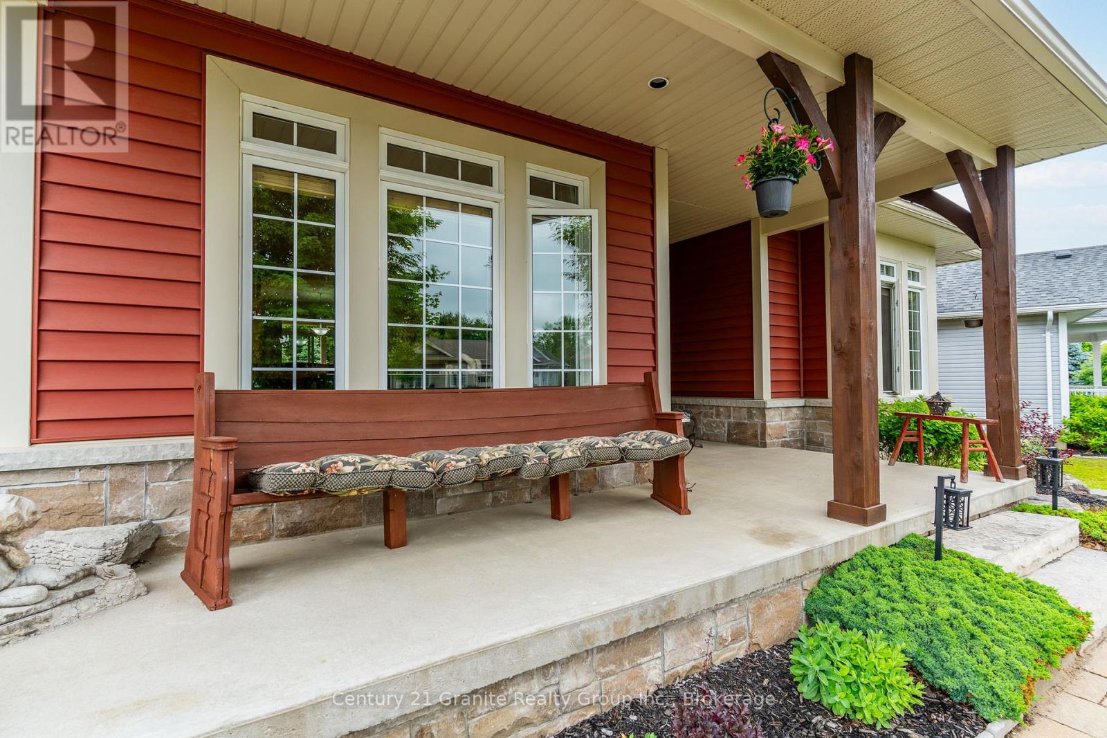 21 Windover Drive, Minden Hills, Ontario  K0M 2K0 - Photo 5 - X12246728