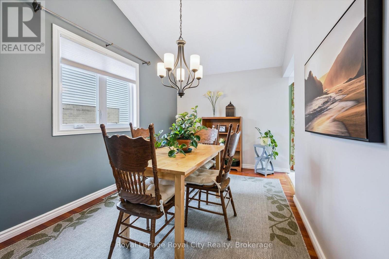 9 Dunhill Crescent, Guelph, Ontario  N1H 8A3 - Photo 10 - X12246901