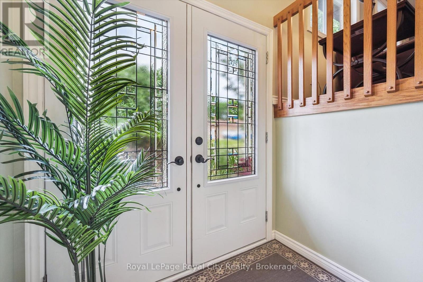 9 Dunhill Crescent, Guelph, Ontario  N1H 8A3 - Photo 4 - X12246901
