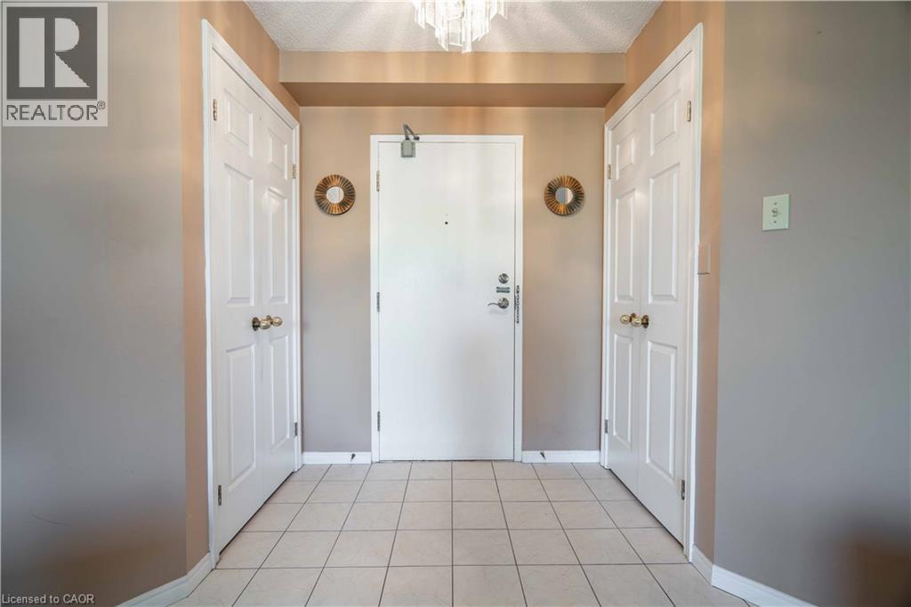 416 Limeridge Road E Unit# 216, Hamilton, Ontario  L9A 2S7 - Photo 12 - 40745457