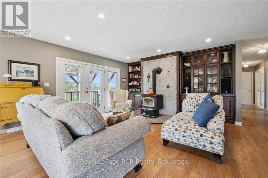 392492 Southgate Sdrd 39 Side Road, Southgate, Ontario  N0G 2A0 - Photo 15 - X12247160
