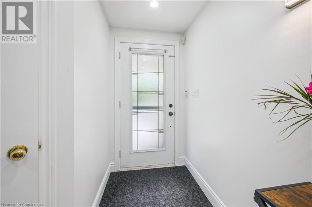 831 Whitecap Avenue, Waterloo, Ontario  N2K 4L4 - Photo 5 - 40745551