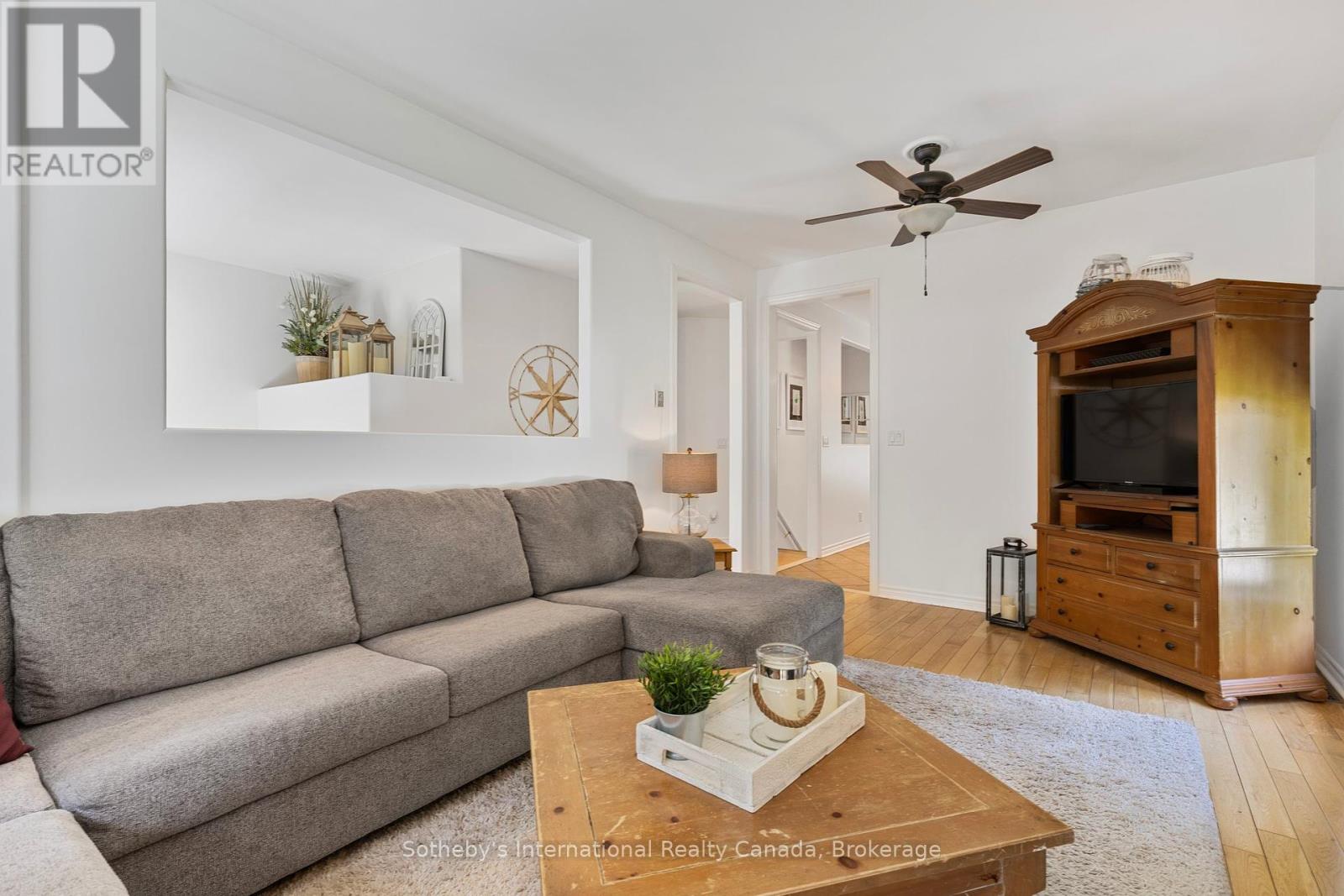 62 Oliver Drive, Tiny, Ontario  L0L 2J0 - Photo 10 - S12247363