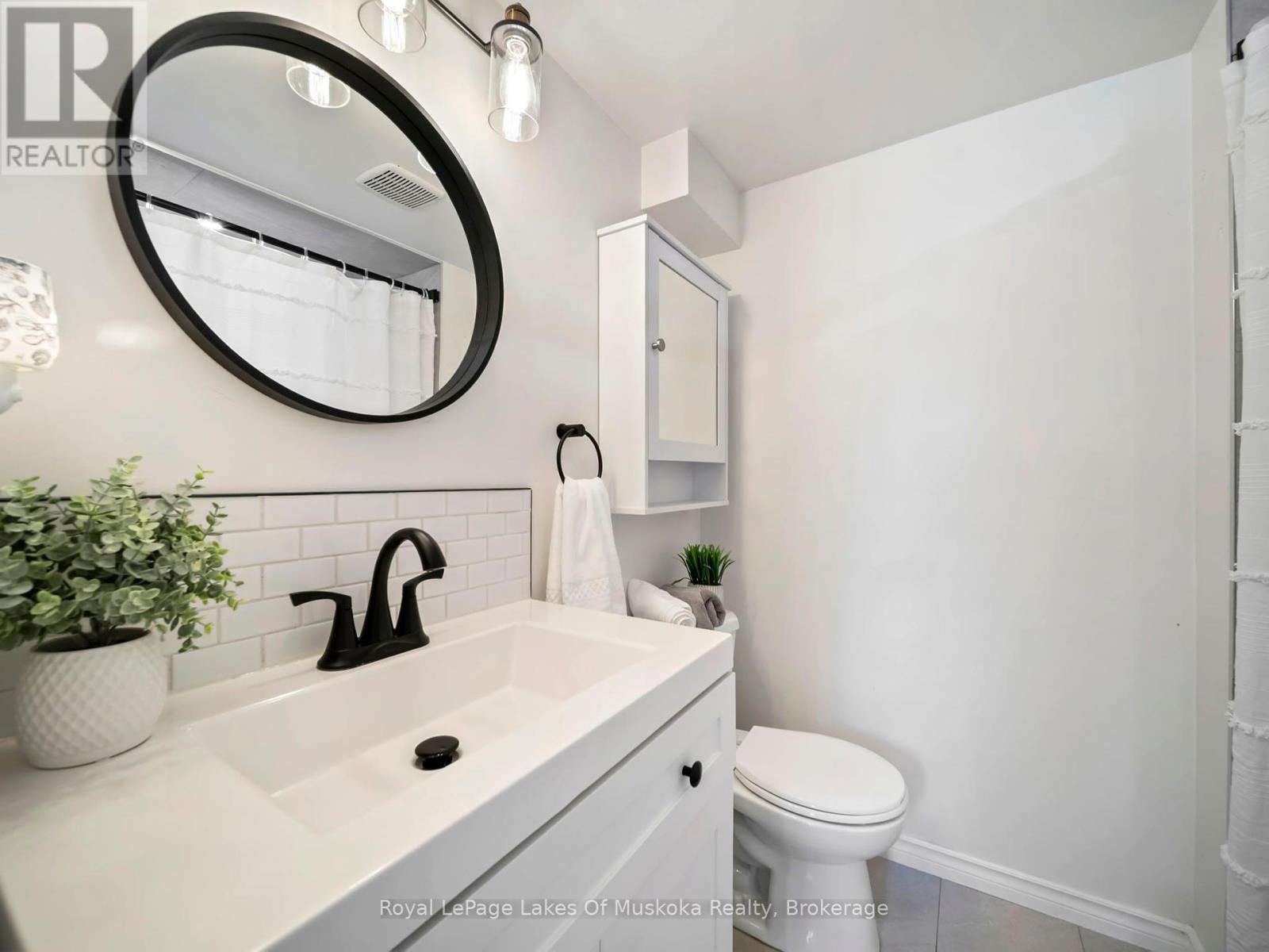 620 Second Avenue, Tay, Ontario  L0K 1R0 - Photo 15 - S12247418