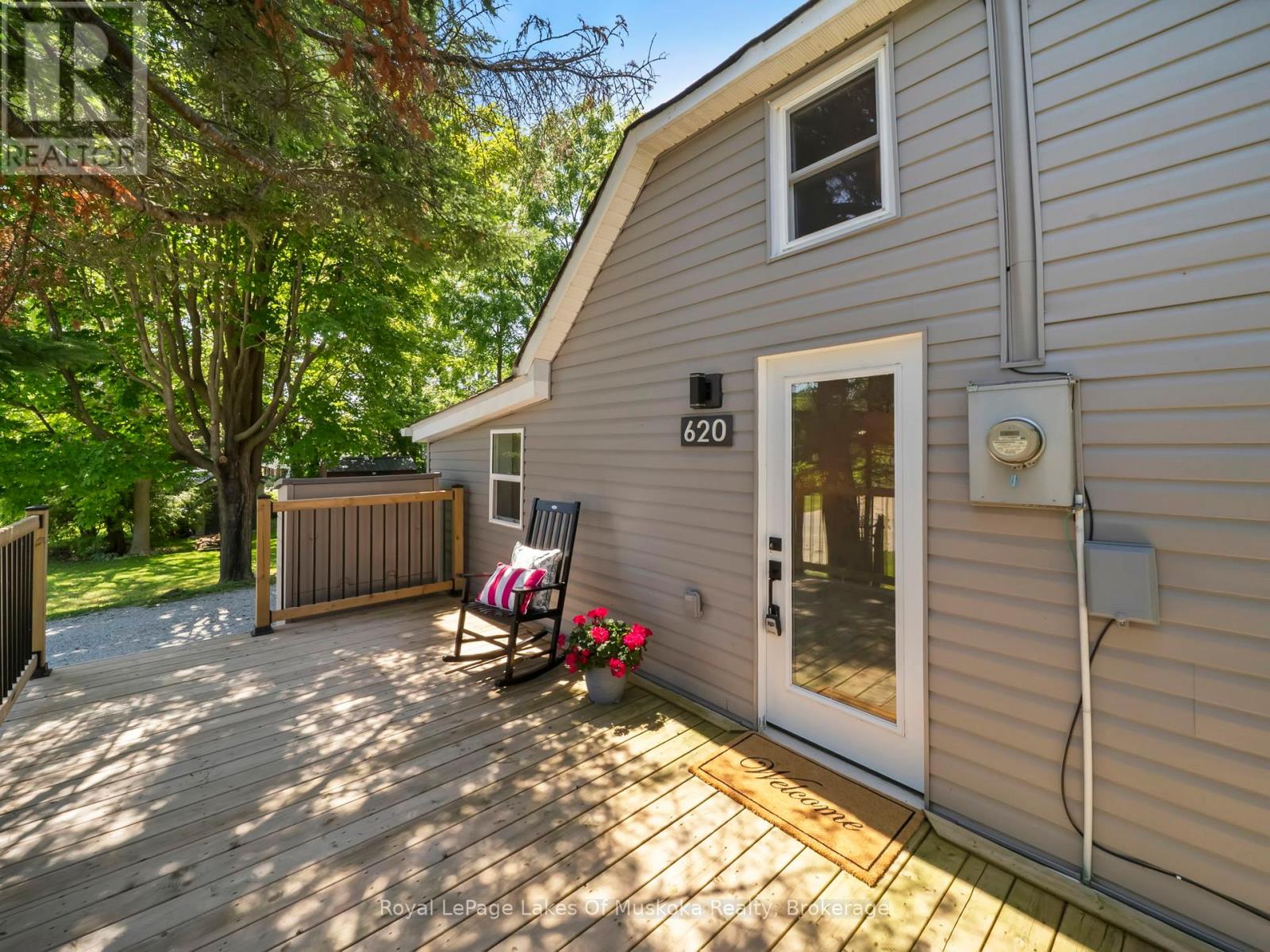 620 Second Avenue, Tay, Ontario  L0K 1R0 - Photo 4 - S12247418