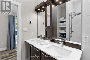 1050 Fair-Lee Park Road, Muskoka Lakes, Ontario  P0B 1G0 - Photo 13 - X12247370