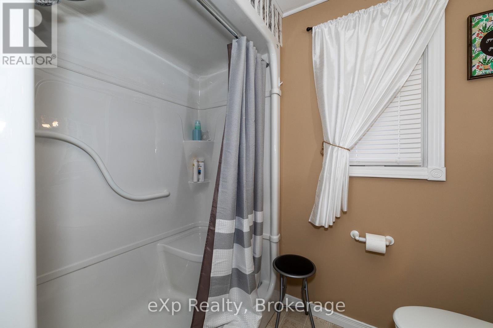 318827 Grey Road 1, Georgian Bluffs, Ontario  N4K 5N4 - Photo 14 - X12247523