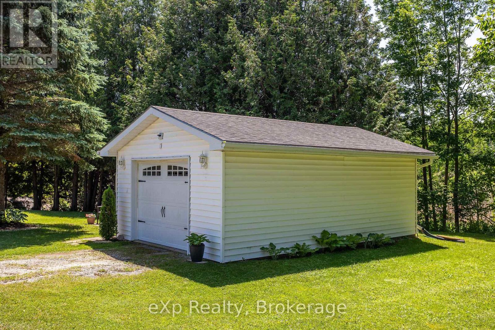 318827 Grey Road 1, Georgian Bluffs, Ontario  N4K 5N4 - Photo 36 - X12247523