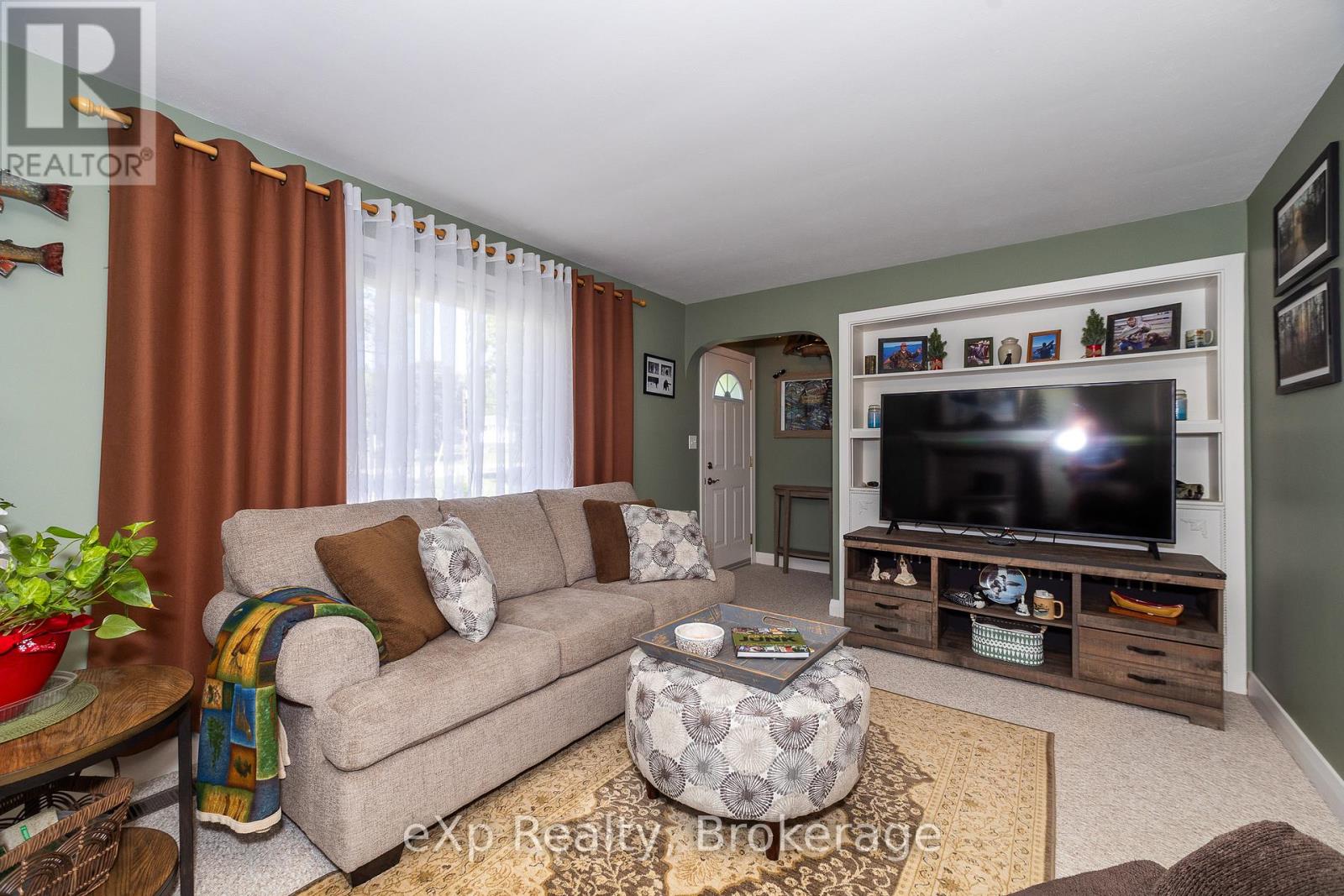 318827 Grey Road 1, Georgian Bluffs, Ontario  N4K 5N4 - Photo 4 - X12247523