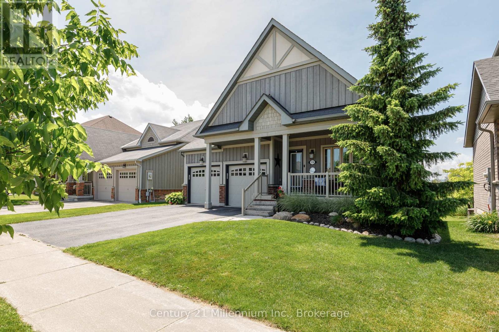 19 Hughes Street, Collingwood, Ontario  L9Y 0W7 - Photo 3 - S12247629