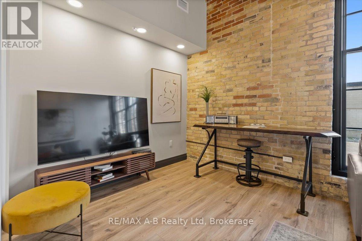 112 - 245 Downie Street, Stratford, Ontario  N5A 1X2 - Photo 6 - X12247593