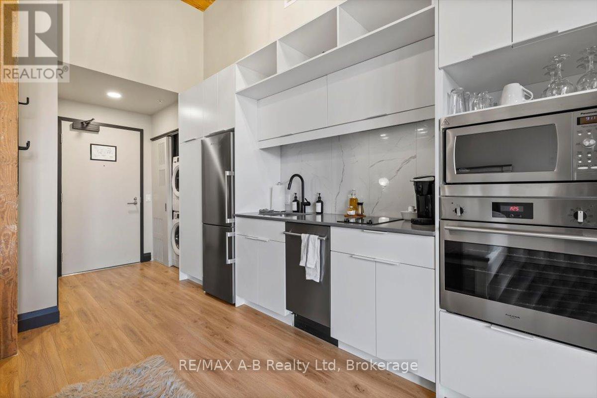 112 - 245 Downie Street, Stratford, Ontario  N5A 1X2 - Photo 8 - X12247593