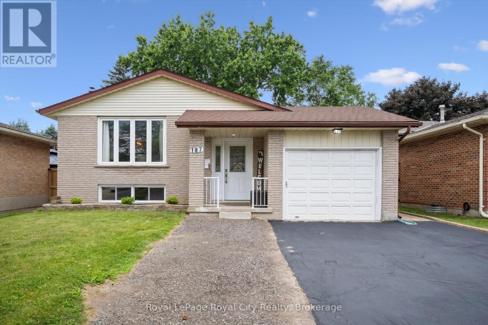 187 THE COUNTRY WAY, Kitchener, Ontario