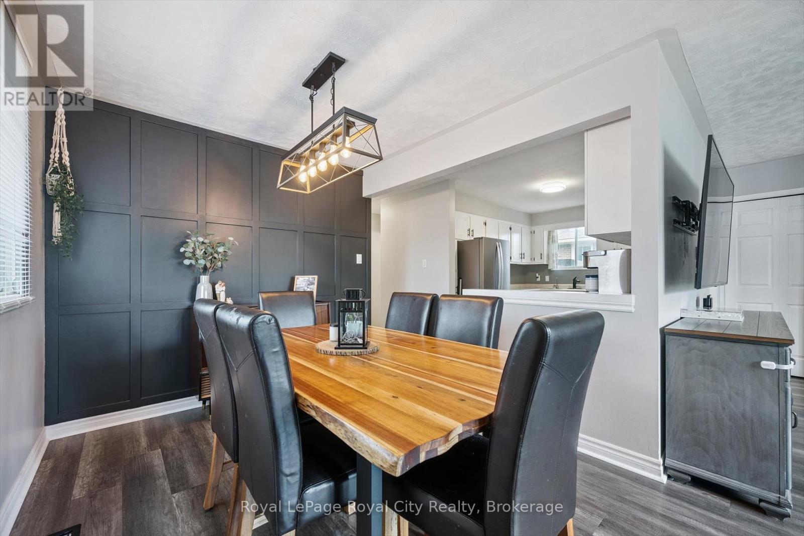 187 The Country Way, Kitchener, Ontario  N2E 2T5 - Photo 10 - X12247652