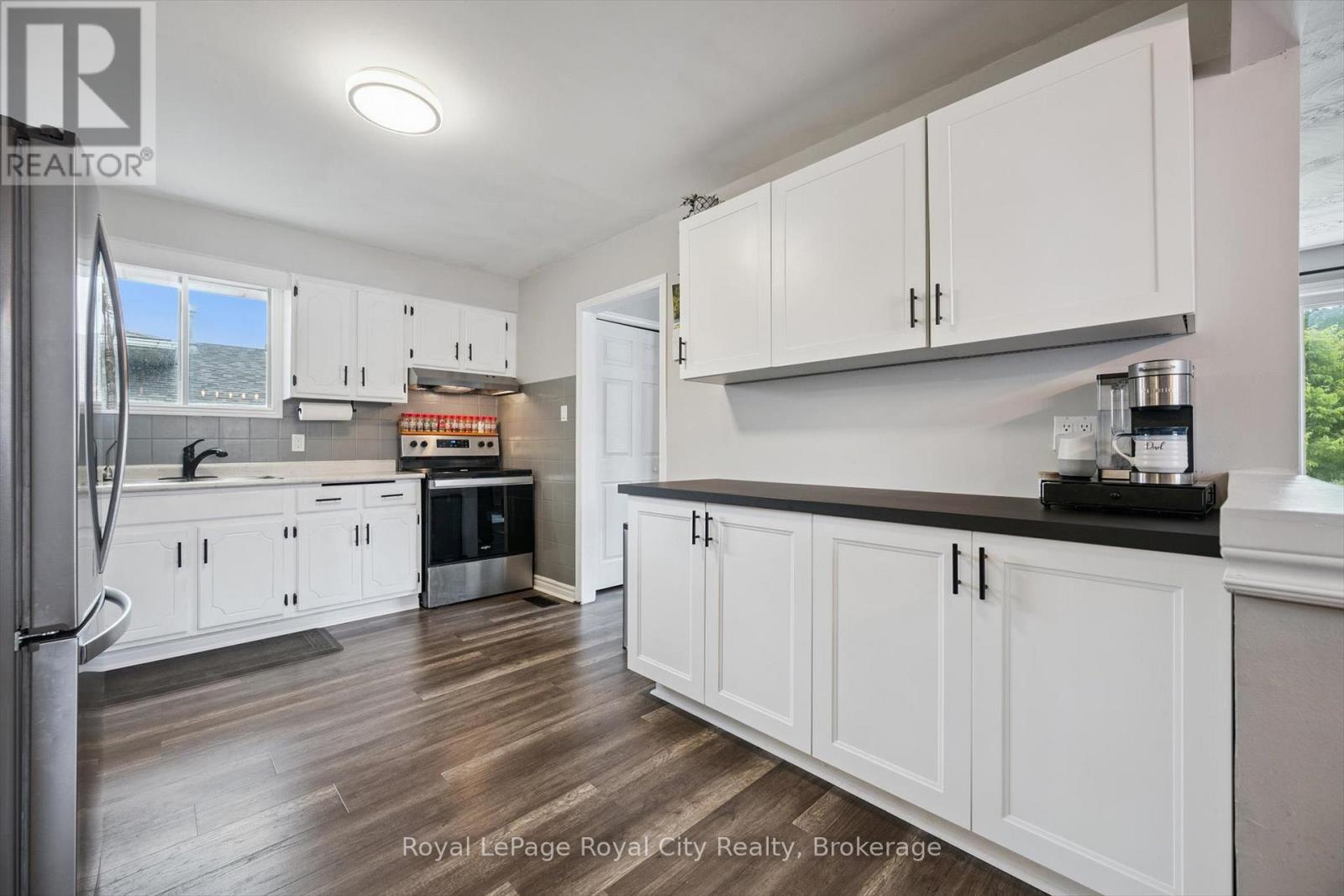 187 The Country Way, Kitchener, Ontario  N2E 2T5 - Photo 12 - X12247652